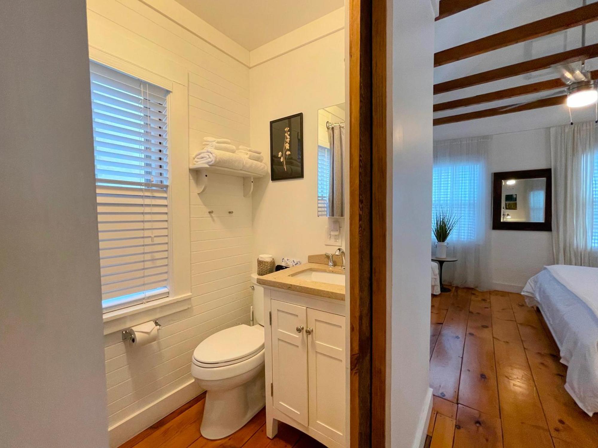 An Authentic, Rustic Luxurious Little Single Family Home In Old Town. All Yours. Marblehead Buitenkant foto